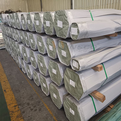 Decorativo TUBO ПРЯМОУГОЛЬНОЕ BRILLANTE ОТПОЛИРОВАЛО 600 C-304 x труба Inox нержавеющей стали 6 МЕТРО плоская