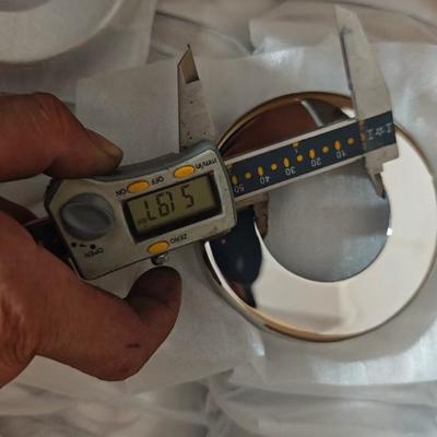 Накладка на основание стойки из нержавеющей стали Inox, совместимая с круглыми трубами диаметром 38 мм и 50 мм для балюстрад